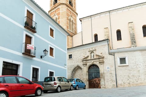 Anuncio de Airbnb popular: La Puerta del Salvador Apartment, historic center en Cuenca