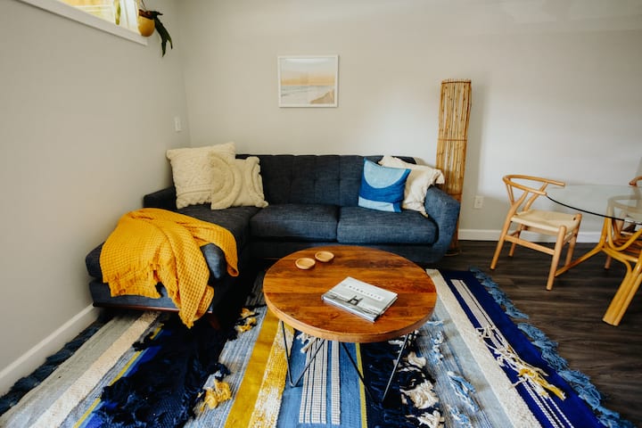Honeysuckle Hideaway - Cozy Beach Stay - Kitty Hawk, NC