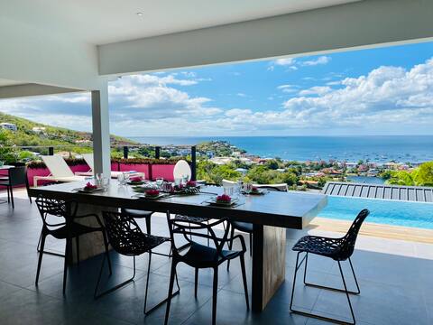 Luxurious villa, heated pool, amazing views