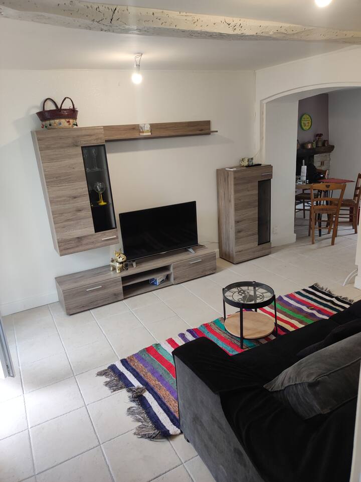 Beautiful apartment with sea and lake views Apartments for Rent in Le