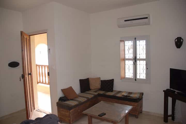 Studio De Charme Avec Piscine Et Terrasse Privée - Dzserba