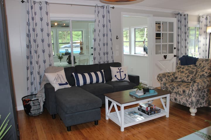 Cozy Cottage Just Minutes From Lake Michigan! - Pentwater, MI