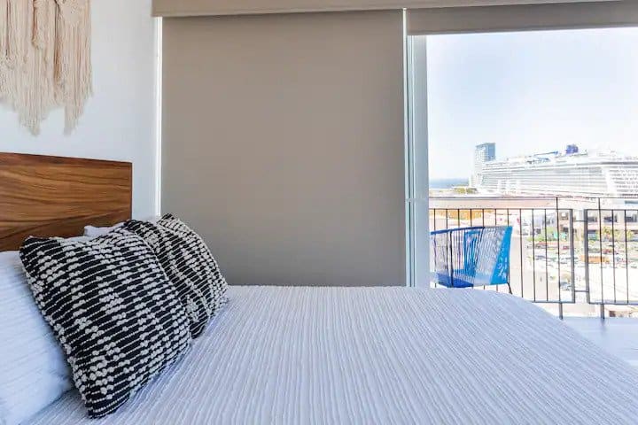 Meli ya Meli kwenye Bandari/Meli katika Bandari