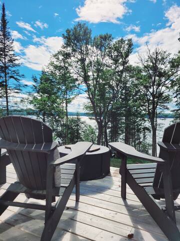 Coastal Modern Cabin gallery image 4