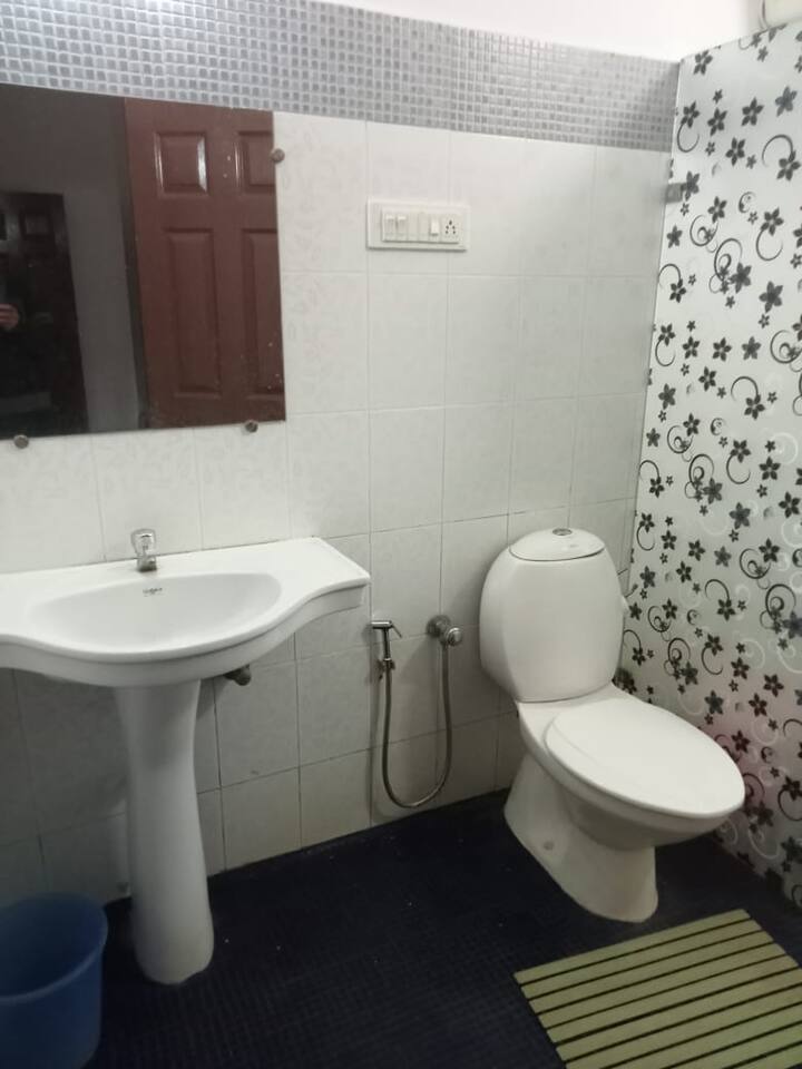 Master Bedroom with Attach bathroom