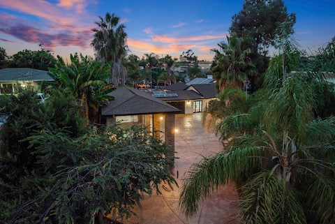 🏖️SD DREAM 🌊 Pool House 90"TV 4bd5🛁4,000🏠2acre
