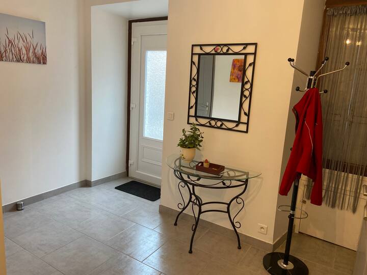 Agréable Maison De Village - Saint-Victor