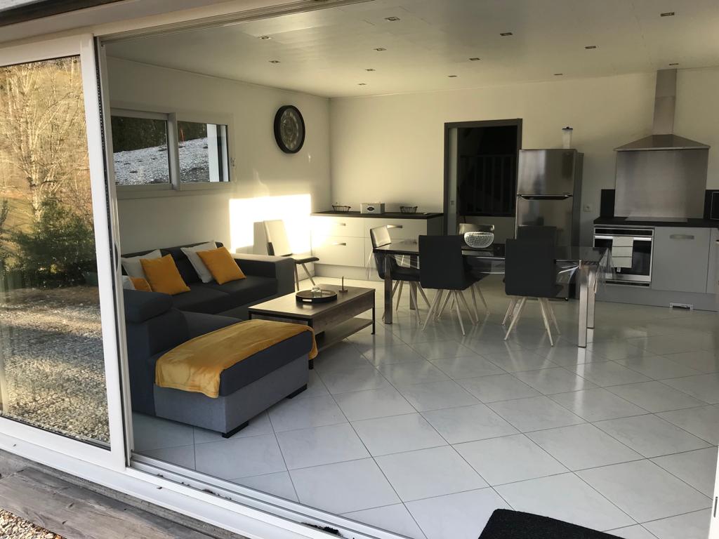 Top performing Airbnb: Nice cottage on the heights of Saint-Claude in Saint Claude