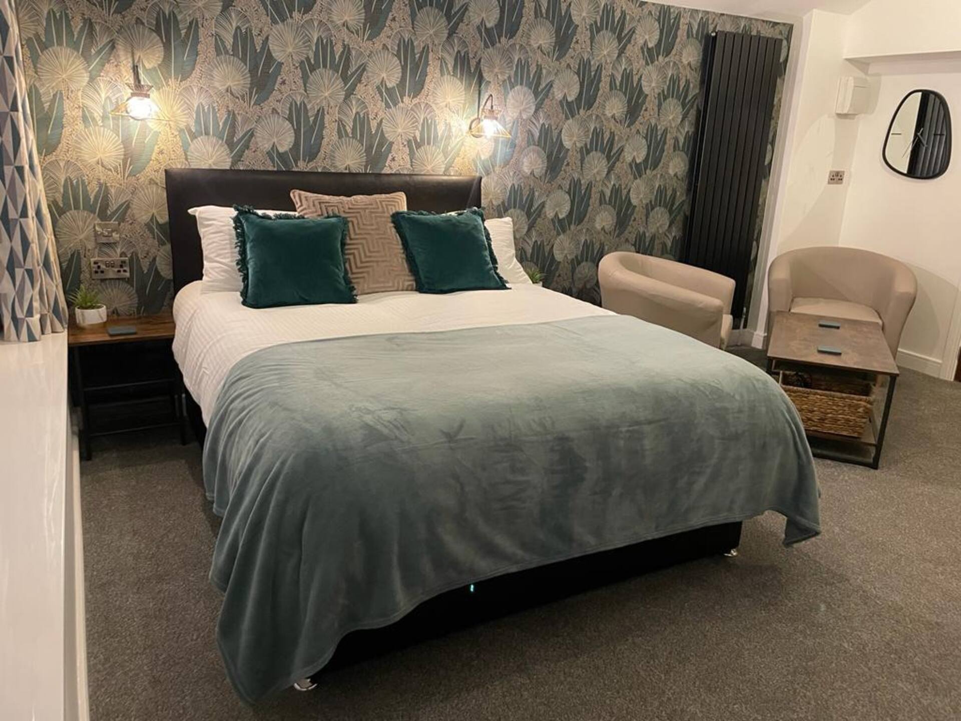 Studio apt No 4City Centre res Parking included