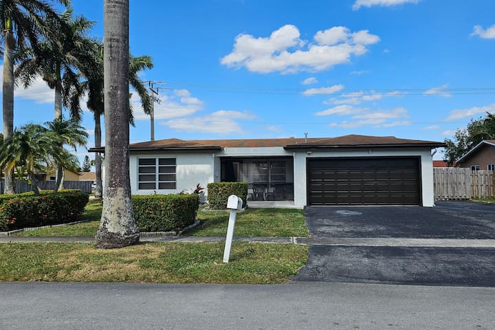 Updated Spacious 3 bedroom bungalow with pool!