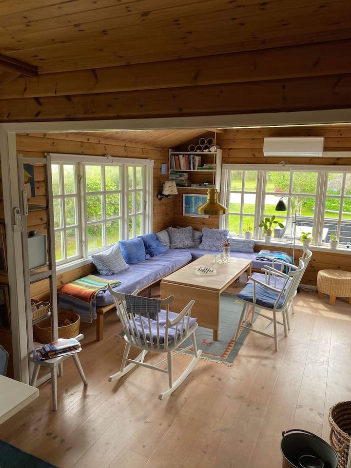 Super Hyggeligt Sommerhus Placeret 50m Fra Strand - Hou