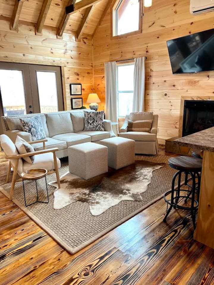 Pappy's Peace-peaceful, Cozy Two Bedroom Cabin - Mentone, AL