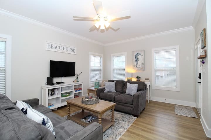 Condo In Pensacola Near Beach And Onsite Tiki Bar - Perdido Key, FL