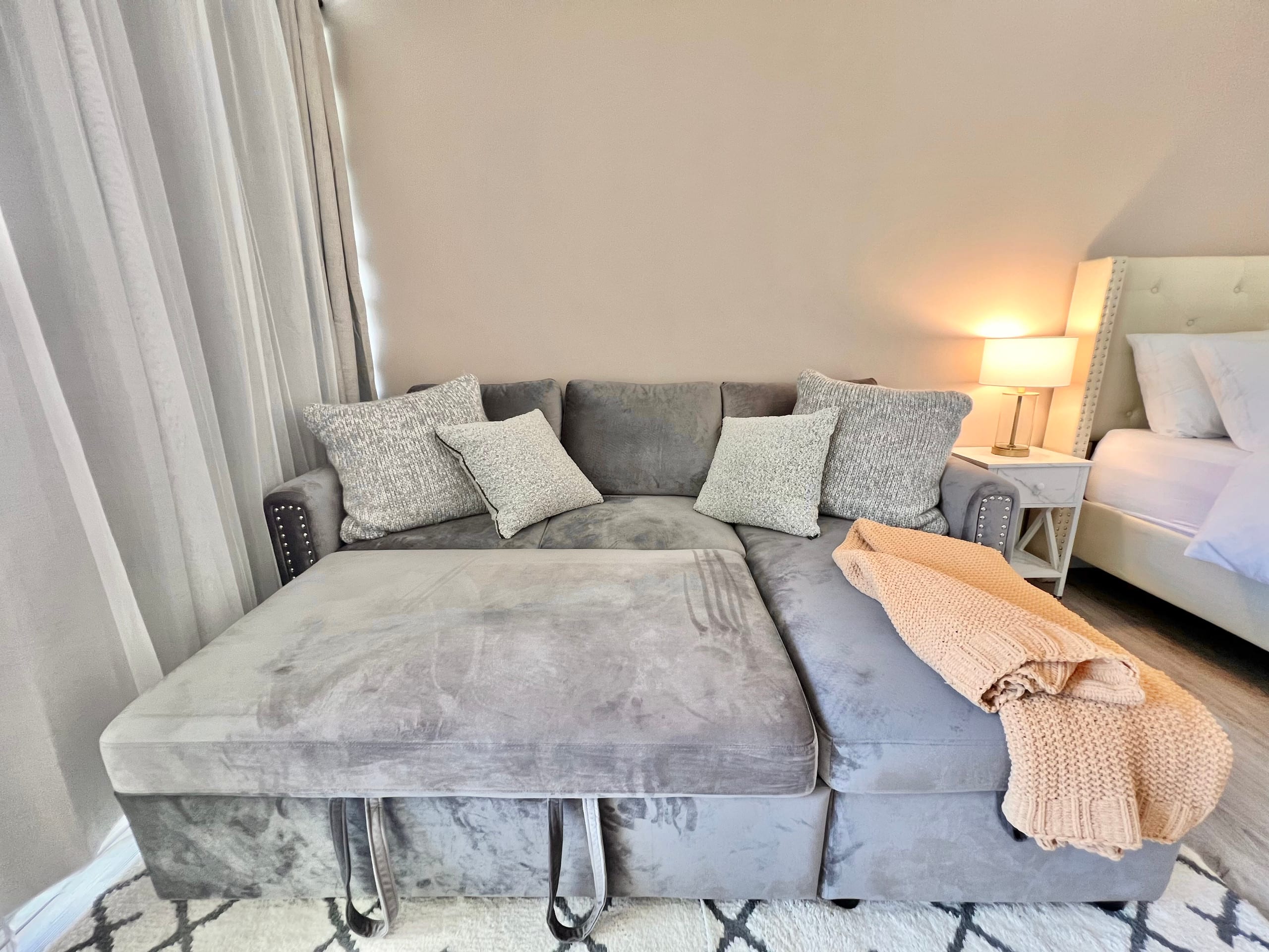 Charming & Cozy Queen Studio in Central Waikiki! - Image 7