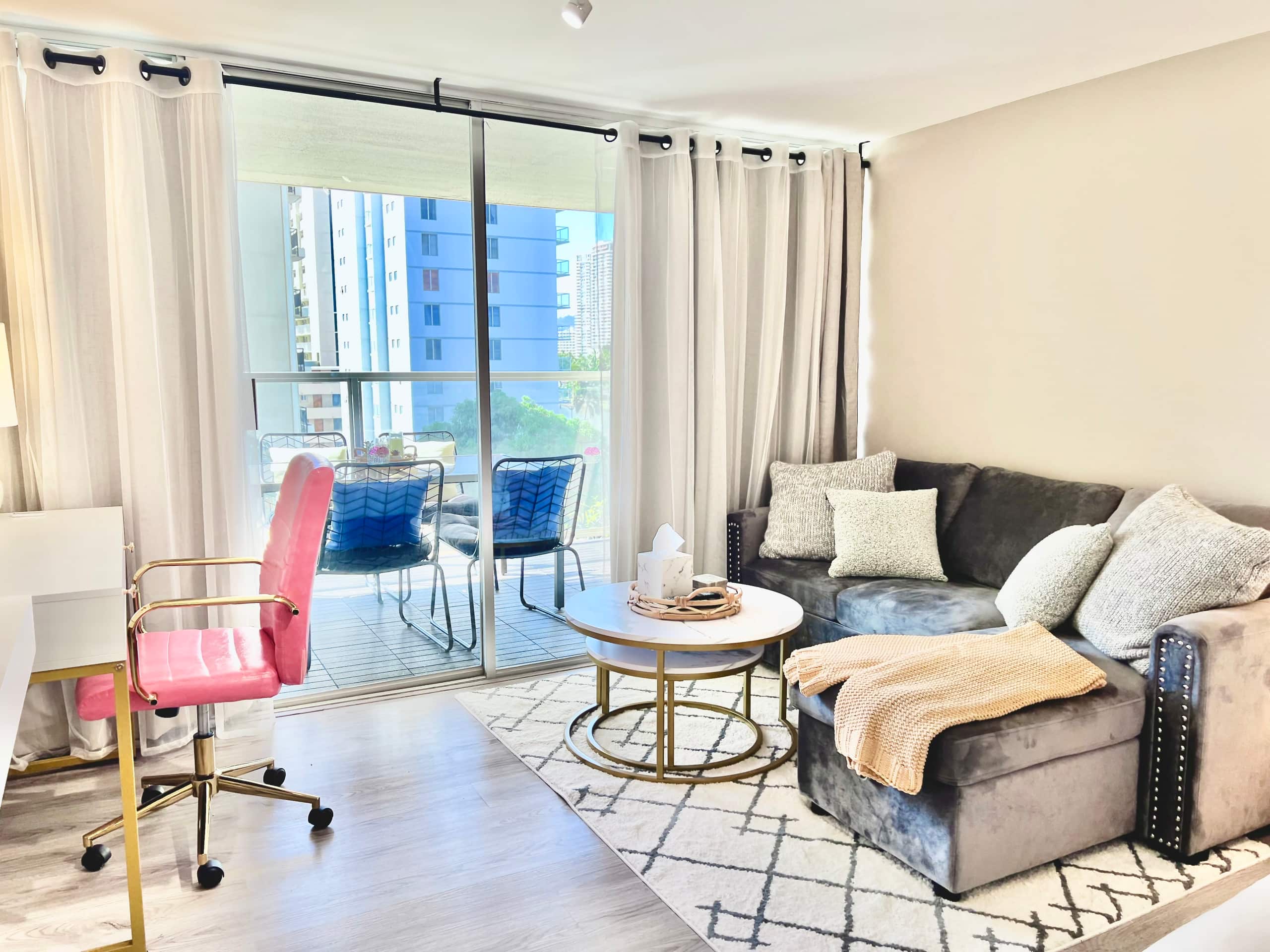 Charming & Cozy Queen Studio in Central Waikiki! - Image 3