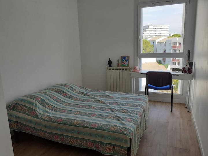 საძინებელი 1