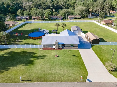 Family 3BR retreat w/ pool & game room
