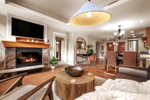 Top performing Airbnb: Rundle Rock Retreat | Majestic Views-Luxury Condo in Canmore