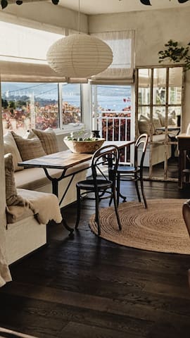 Cosy Urban Luxe Apartment