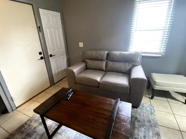 Brilliant 1-bedroom Close To Downtown And Trail - Splash Park, Bloomington