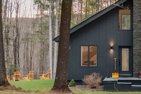☼ Modern Cabin in the Catskills with Scenic Creek