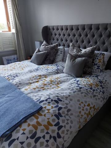 Attractive 4 bed house near Phoenix park. gallery image 2