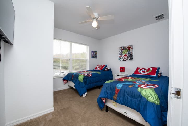 Chumba cha kulala cha Avengers!