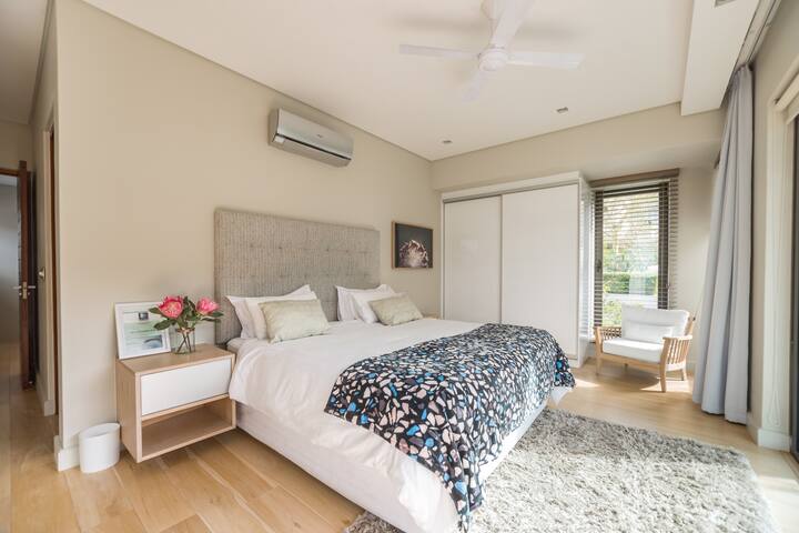 Opulent Four bedroom home for rent… gallery image 4