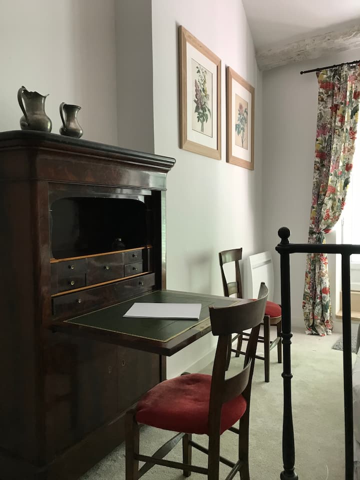 חדר השינה הראשי מתקפל 