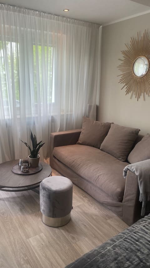 Beliebte Airbnb-Anzeige: Kleinstes Luxury Loft Cologne in Lindenthal