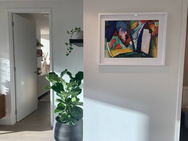 Modern, stylish apartment in heart of Collingwood gallery image 3