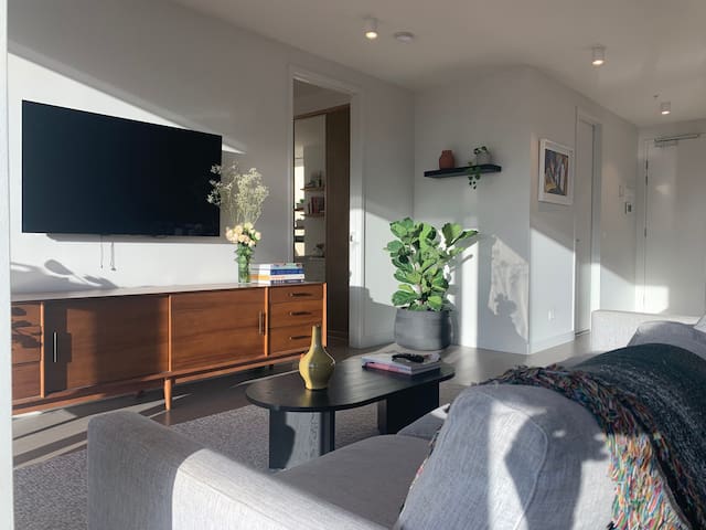 Modern, stylish apartment in heart of Collingwood