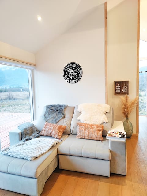 Top performing Airbnb: Rina: Hot Tub, Sauna, Volcano 15 minutes Ski Corralco in Curacautín
