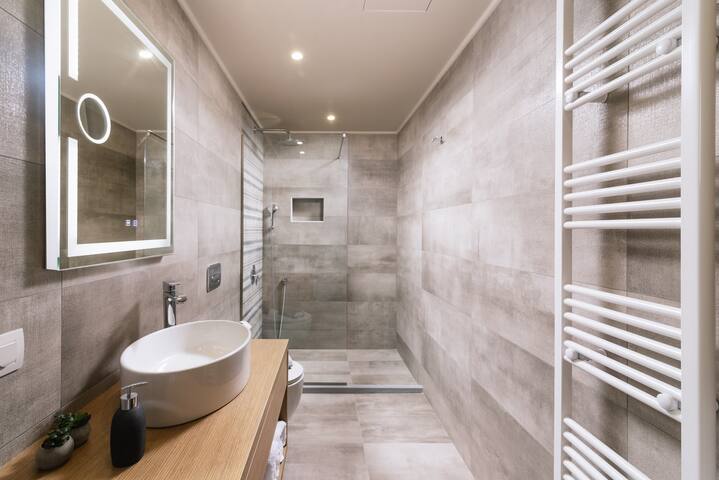 Grand Sea View Villa gallery image 5