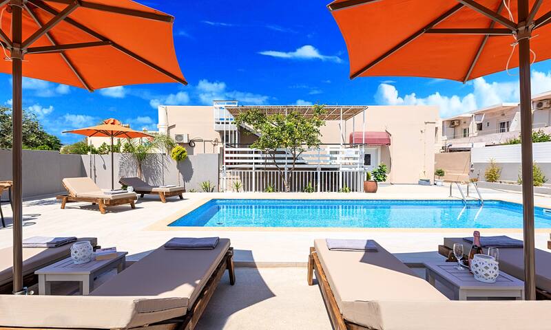 Villa Remezzo Heated Pool, Beach Side, 24 guests gallery image 4