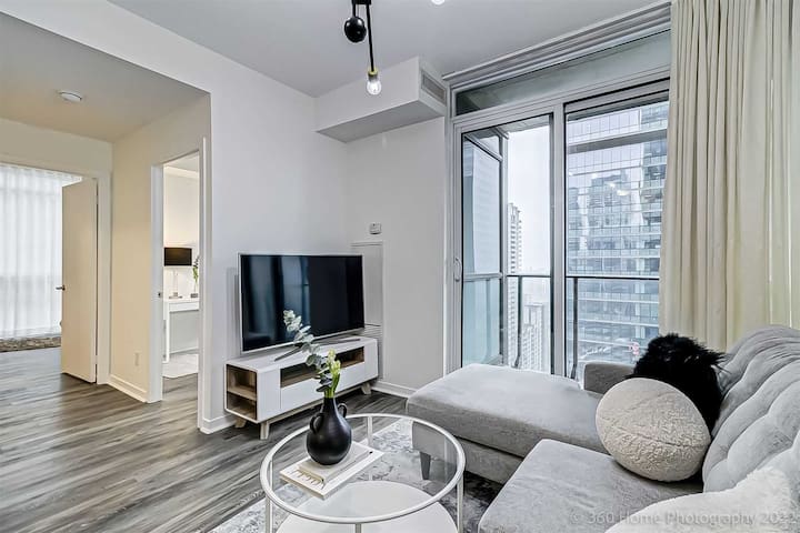Stunning 2Bdrm-Scotiabank Arena