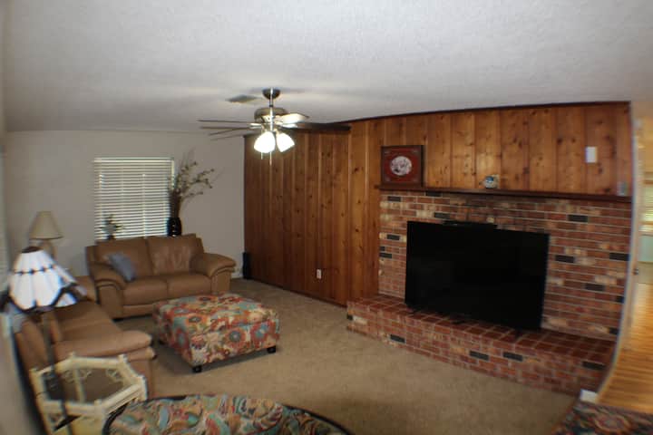 Secluded Oasis Entire House Heated Screened Pool - Melbourne, FL