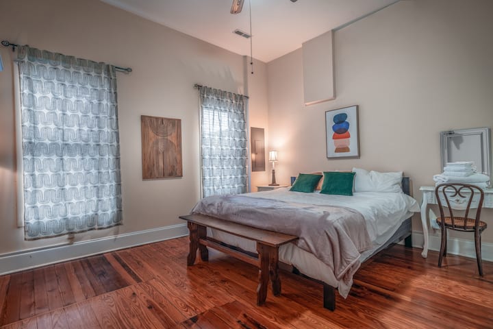 273 Dhomë gjumi master