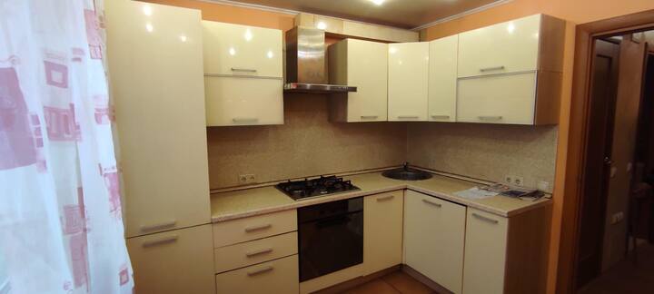 Kosmetisch renovierte Wohnung - Airbnb