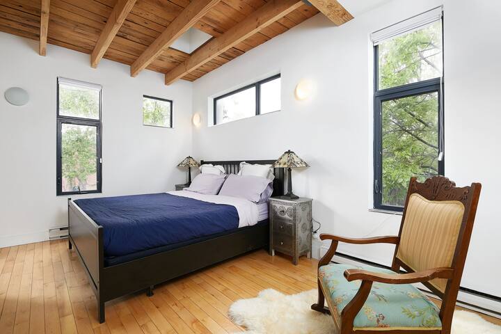 Montreal 2+1 bedroom + mezzanine + Mountain view gallery image 4