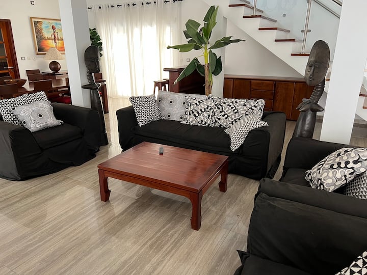 Villa Kynola -Piscine-wifi-parking-netflix-bose Hp - Abidjan