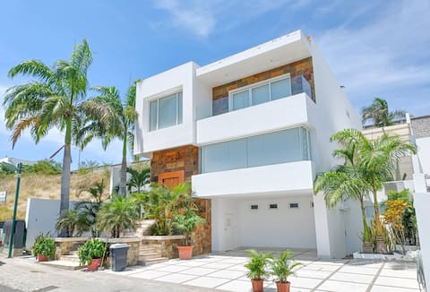 FullGrandHouse / 4BR, 8bed, 4.5bath - CiudadDelMar