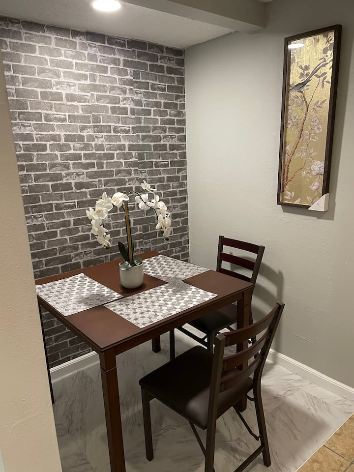 Lovely, Private Tiny House In Palmdale Prime Area - Palmdale, CA