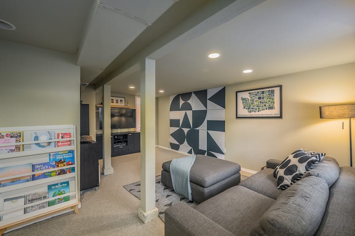 Family Oasis | Huge Yard · Toys · Fire Pit · 3br+ - Seattle, WA