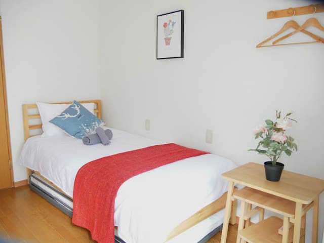 4 Storey House/Nippori Sta. in 3mins/LePetitTokyo