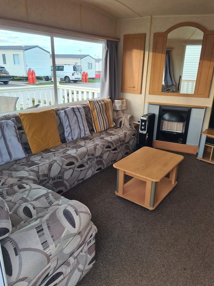 Pet Friendly 3 Bed Caravan On A Cayton Bay Site - Filey