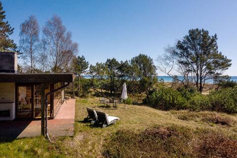 UNIQUE SUMMER HOUSE IN MAGICAL LOCATION