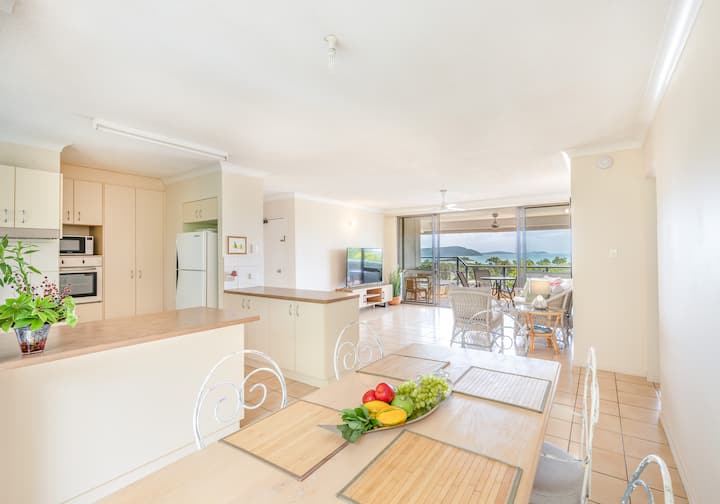 💫 Wat A View! 🏝 Superhost 💫 Central 2BR unit! Apartments for Rent in