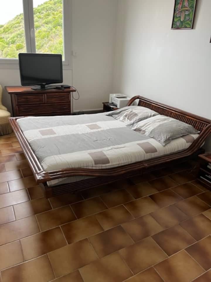 غرفة النوم 2