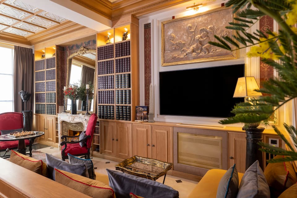 Maison Cardinal Furstemberg, a Paris townhouse with its own spa floor, Paris, Île-de-France, France, photo 9 of 10